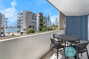 Honeysuckle Apartment with Gorgeous Water Views! Newcastle